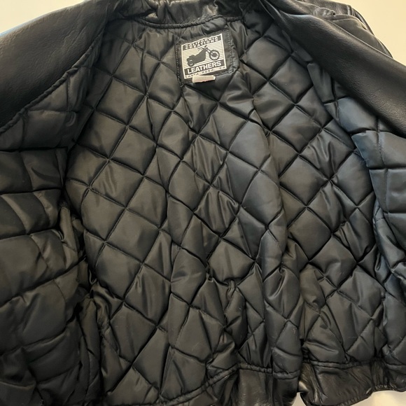 Flawless VINTAGE Leather Motorcycle Jacket by California Creations - Picture 4 of 5